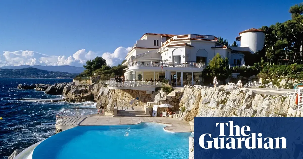 ‘No influencers’: the hotels, restaurants and beauty spots restricting photoshoots