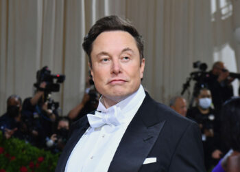 Elon Musk's SpaceX tender offer getting 'tepid' demand: sources