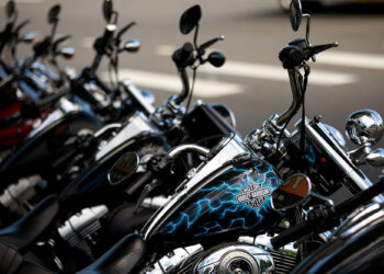 Harley-Davidson suspends production for 2 weeks; shares fall