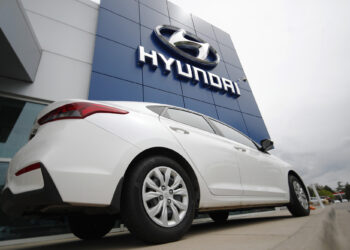 Hyundai recalls 239,000 cars over exploding seat belt parts