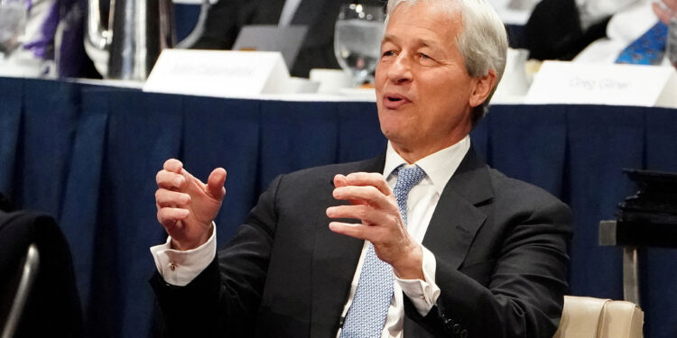 JPMorgan shareholders reject special payout to Jamie Dimon