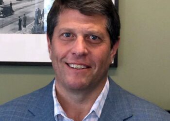 Headshot of Jonathan Duskin.