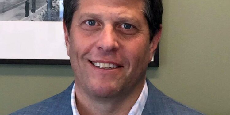 Headshot of Jonathan Duskin.