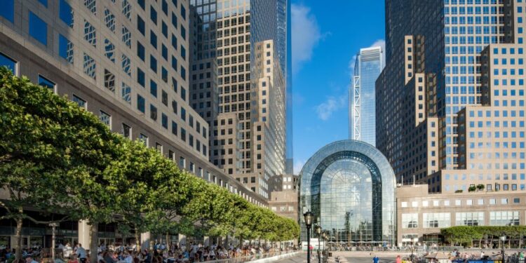 Brookfield Place features a 360,000-square-foot shopping and dining mall, centered around the glass-wrapped, palm trees-filled Winter Garden.