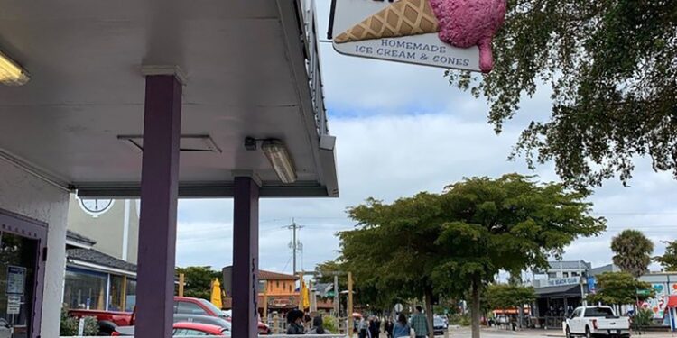 A Big Olaf ice cream parlor.