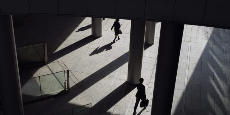 Fewer Americans are switching to new jobs, NY Fed survey shows