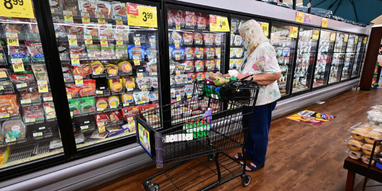 Key inflation gauge watched by Fed shows prices eased in July