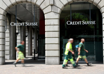 Credit Suisse weighs cutting 5,000 jobs
