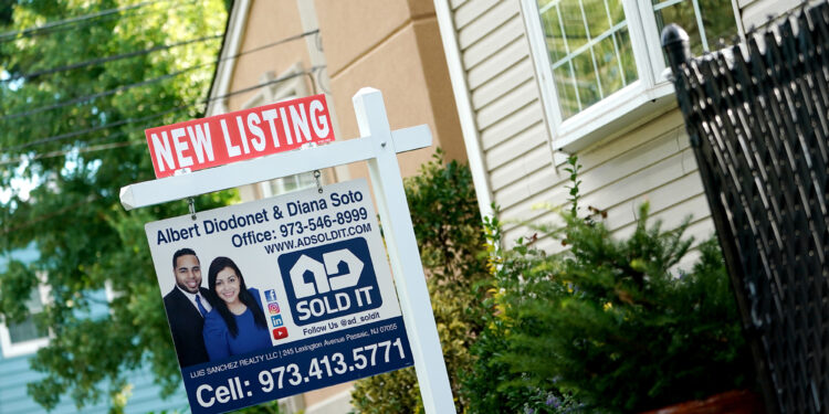 Mortgage rates top 6%, first time since 2008 housing crash