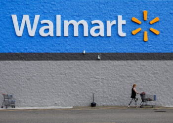 Walmart-backed fintech One to test banking services