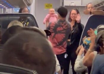 The nurse is being praised for her quick thinking on board the fight.