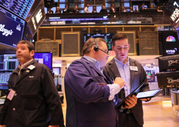 Dow climbs again as Wall Street rallies for 2nd straight day