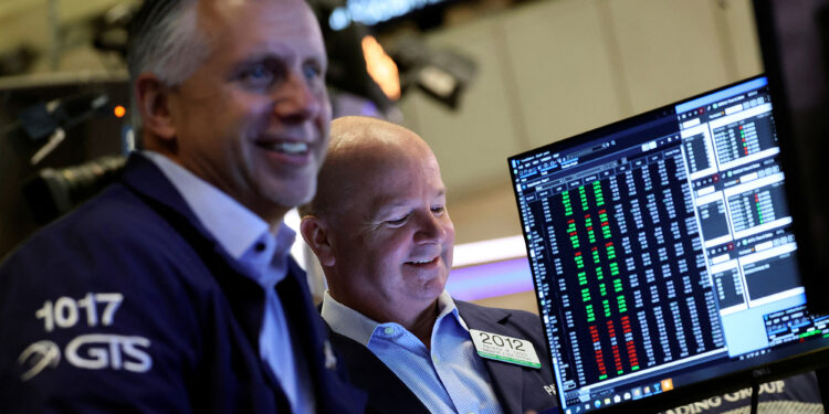 Dow soars 700 points for 2nd straight day of gains