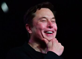 Elon Musk-Twitter deal 'still on track' despite security report