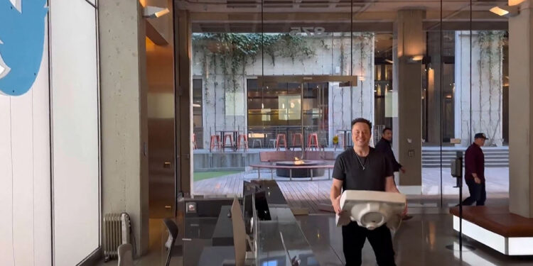 Elon Musk issues bold pledge to advertisers about Twitter