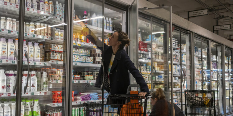 Key inflation gauge eyed by Fed stays high as prices rise