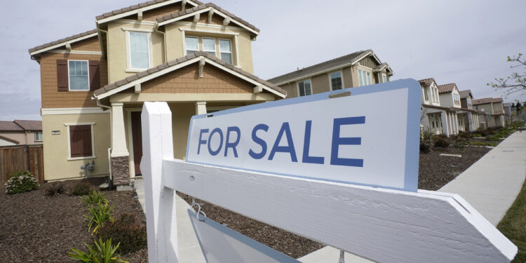 Mortgage rates top 7% for the first time in 20 years