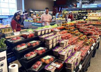 US GDP grew 2.6% in third quarter after decline