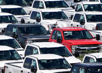 Ford recalls over 550,000 F-150 pickups over faulty wipers