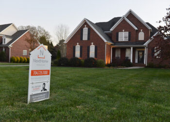 Home prices fall for third straight month in September