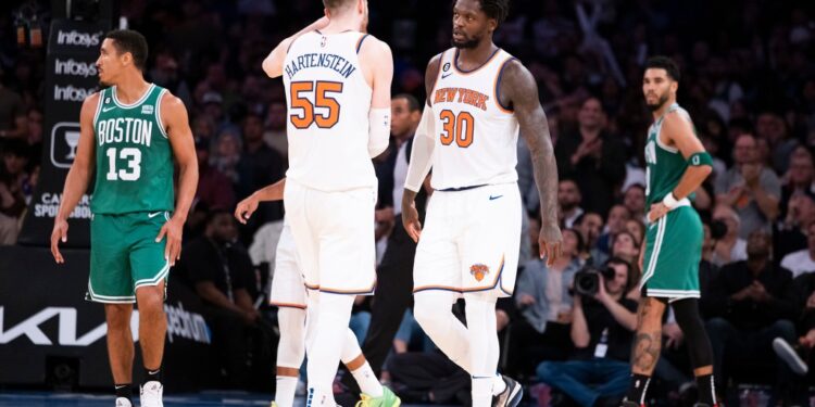 Knicks players speaking to each other