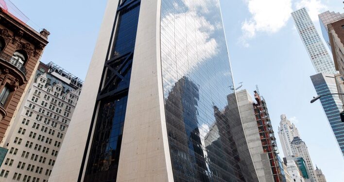 A picture of Solow Building at 9 West 57th Street.