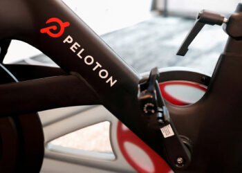 Peloton shares tumble after weak holiday forecast