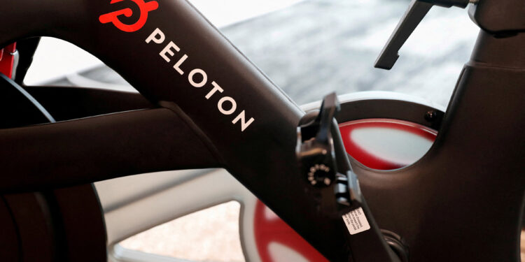 Peloton shares tumble after weak holiday forecast