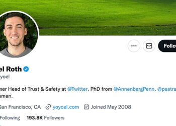 Yoel Roth's Twitter bio, in which he is now listed as Former Head of Trust & Safety at @Twitter."