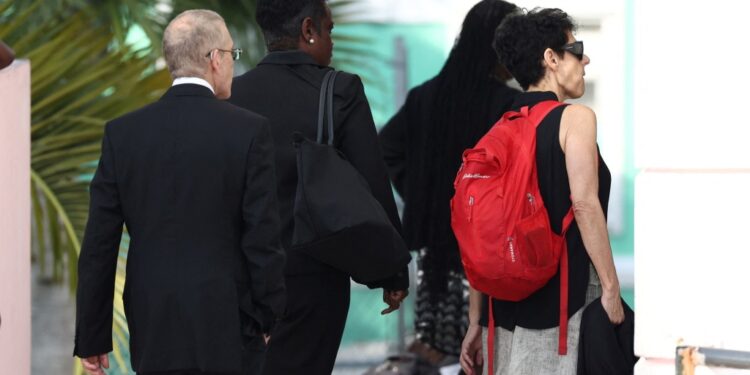 Bankman-Fried's parents arriving at court.