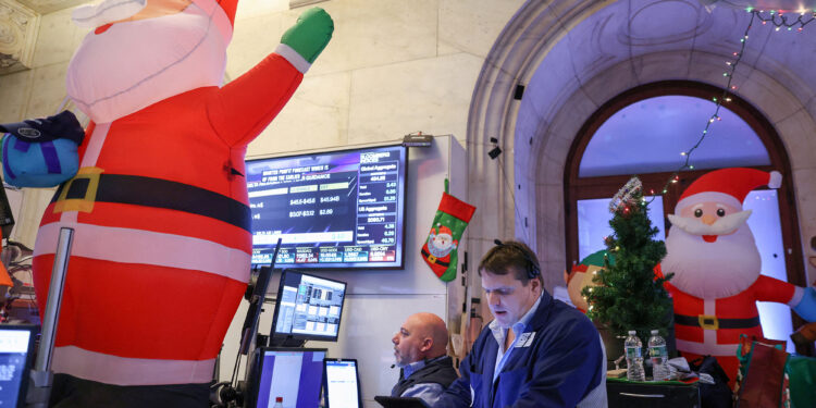 Dow jumps 500 points buoyed by Nike, improved consumer confidence