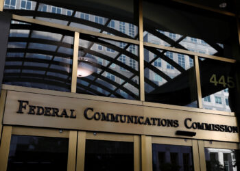 FCC proposes record $300M fine for 'auto warranty' robocalls