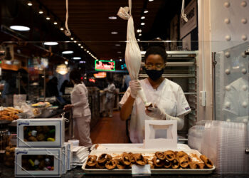 GDP grew at revised 3.2% rate in third quarter