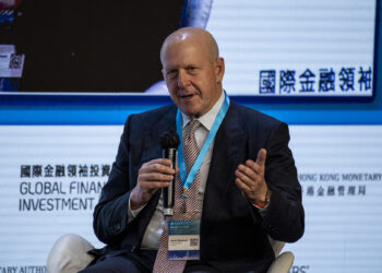 Goldman Sachs to chop at least 400 in retail banking unit: report