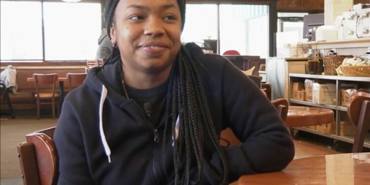 Kansas diner server gets $2,200 tip just in time for Christmas