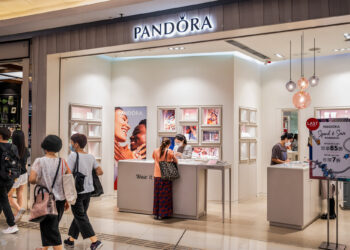 Jewelry chain shifts HQ to Times Square from Baltimore