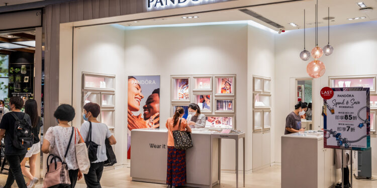 Jewelry chain shifts HQ to Times Square from Baltimore