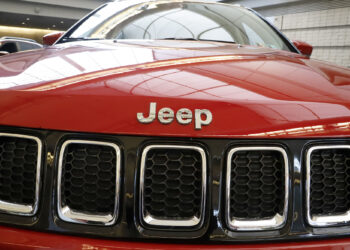 US opens probe into Jeep Compass SUV engines shutting down