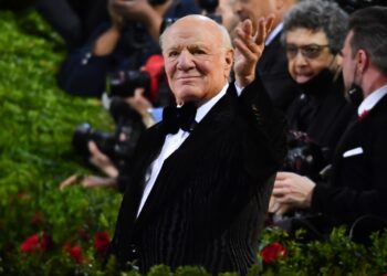 Barry Diller at the 2022 met gala.