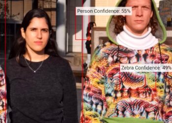 Cap_able is an Italy-based clothing manufacturer.