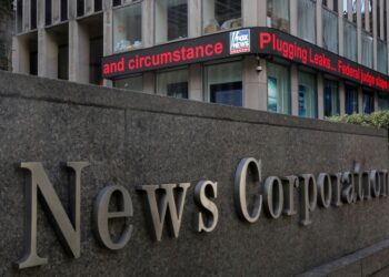Headquarters of Fox and News Corp. at 1211 Sixth Ave.