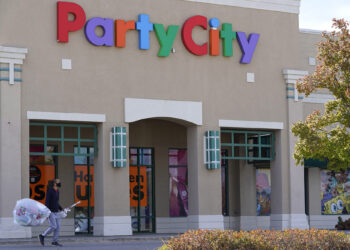 Party City plans bankruptcy filing within weeks : report