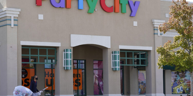 Party City plans bankruptcy filing within weeks : report