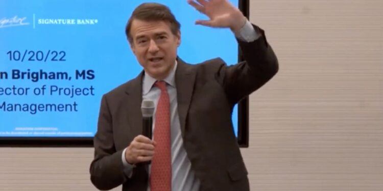 Signature Bank chairman Scott Shay led a company-wide lecture in October on pronouns.