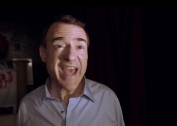 Signature Bank Chairman Scott Shay kicked off the video, saying he aimed to "start a bank from scratch."