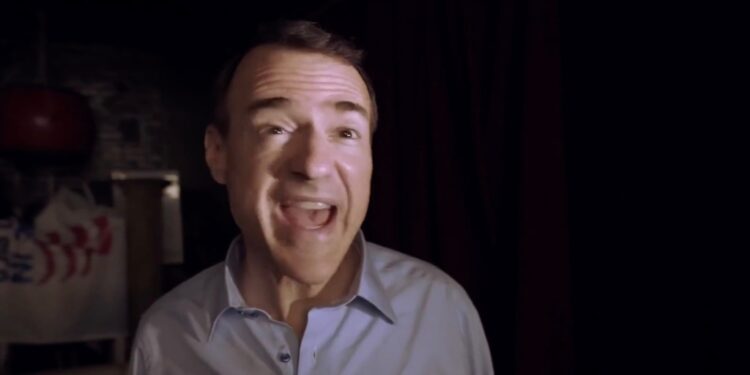 Signature Bank Chairman Scott Shay kicked off the video, saying he aimed to "start a bank from scratch."