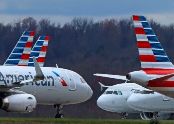 American Airlines planes
