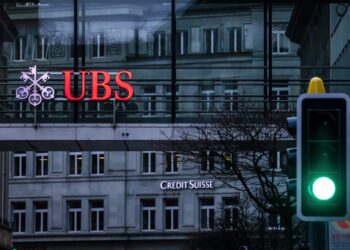 Logos of the Swiss banks Credit Suisse and UBS