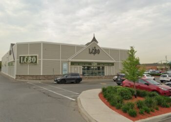 The couple was attacked outside of this LCBO liquor store in Vaughan, Ontario.