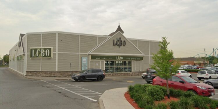 The couple was attacked outside of this LCBO liquor store in Vaughan, Ontario.